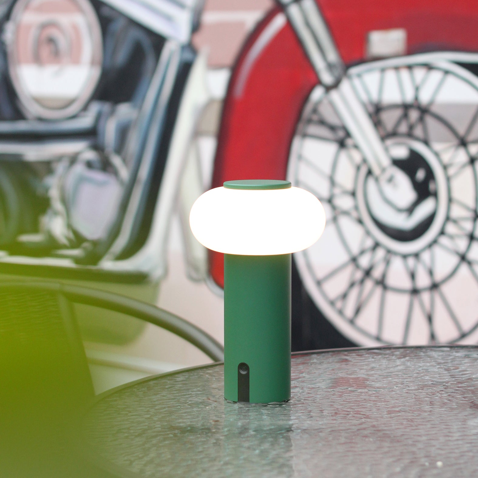 1 Piece Creative LED Mushroom Lamp, Wireless Table Lamp, USB Rechargeable Battery (Charge your cell phone in case of emergency), Touch Control Dimming Night Light, Multi-functional Lighting, Suitable for Restaurant, Party, Ou