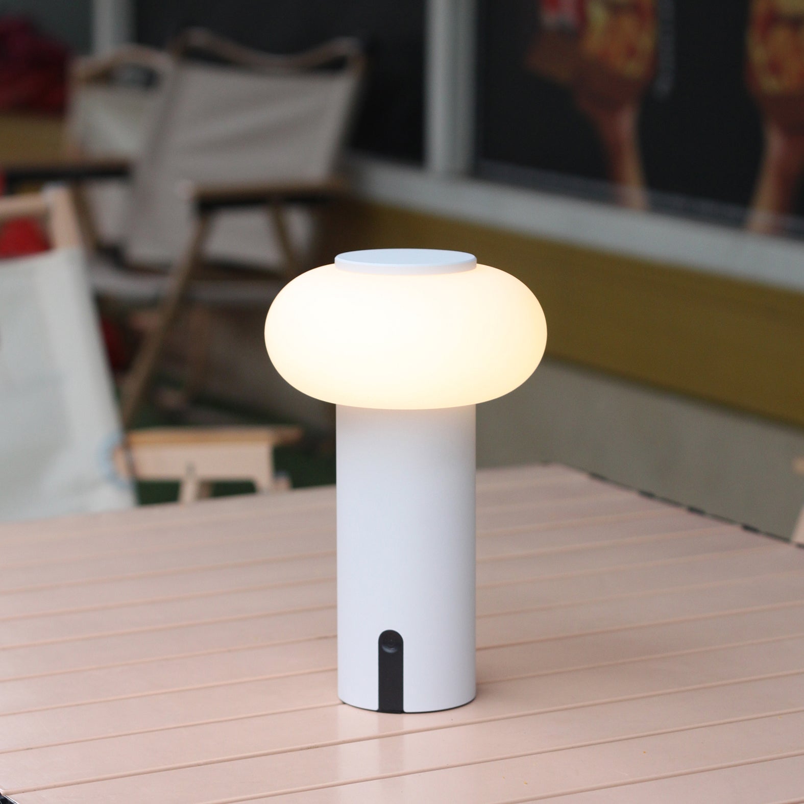 1 Piece Creative LED Mushroom Lamp, Wireless Table Lamp, USB Rechargeable Battery (Charge your cell phone in case of emergency), Touch Control Dimming Night Light, Multi-functional Lighting, Suitable for Restaurant, Party, Ou